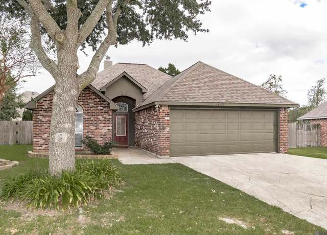 Property at 18421 Doc Olena Dr, Baton Rouge, LA 70817, 3 beds, 2 baths