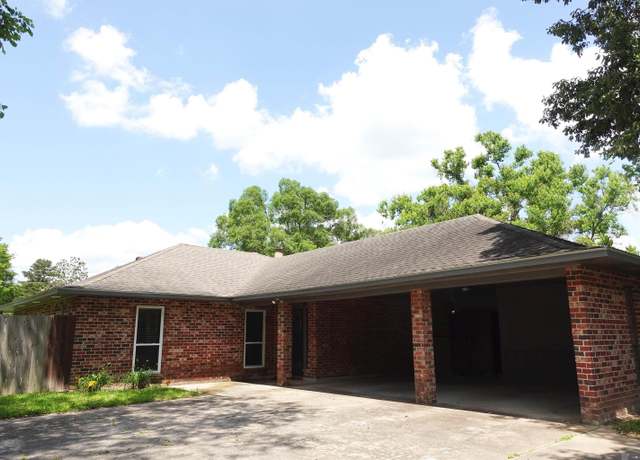 Property at 8025 Bellmont St, Denham Springs, LA 70726, 3 beds, 2 baths