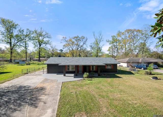 Property at 6580 Brownfields Dr, Baton Rouge, LA 70811, 4 beds, 3 baths