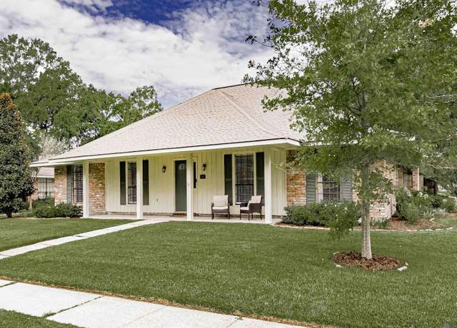 Property at 1445 Oakdale Dr, Baton Rouge, LA 70810, 4 beds, 2.5 baths