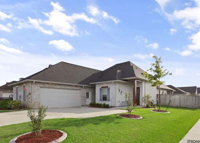 Property at 13417 Belle Prairie Dr, Geismar, LA 70734, 4 beds, 2.5 baths