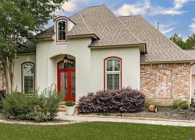 Property at 2095 High Point Dr, Zachary, LA 70791, 4 beds, 3 baths