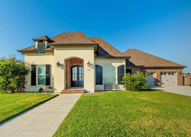 Property at 118 Godchaux Dr, Houma, LA 70360, 3 beds, 3.5 baths
