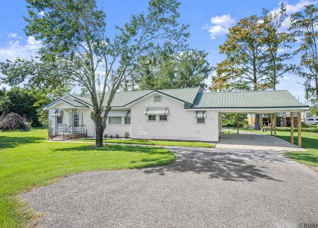 Property at 8400 Main St, Sorrento, LA 70778, 3 beds, 2 baths