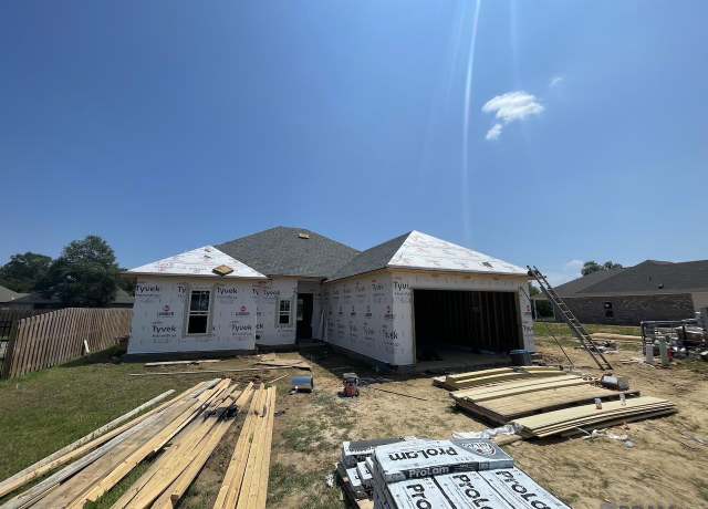 Property at 33978 Highlandia Dr, Denham Springs, LA 70706, 4 beds, 3 baths