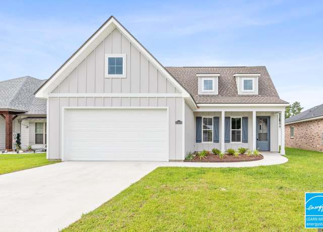 Property at 10595 Highland Lakes Dr, Denham Springs, LA 70726, 4 beds, 2 baths