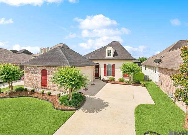 Property at 14536 Market North Dr, Saint George, LA 70810, 4 beds, 3 baths