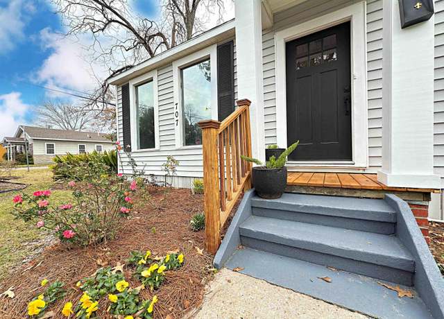 Property at 707 Rapides St, Baton Rouge, LA 70806, 3 beds, 1 bath