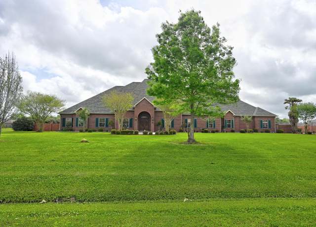Property at 507 North Canal Blvd, Thibodaux, LA 70301, 4 beds, 5.5 baths
