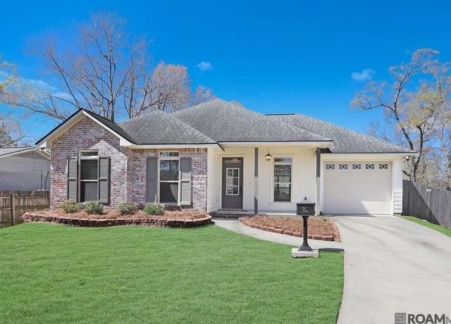 Property at 721 Poplar St, Denham Springs, LA 70726, 3 beds, 2 baths