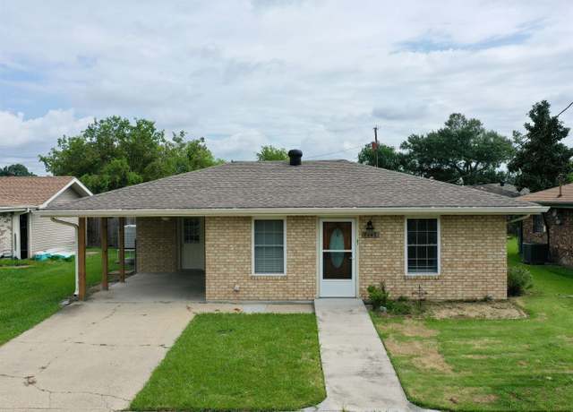 Property at 1405 Brooke St, Houma, LA 70363, 3 beds, 2 baths