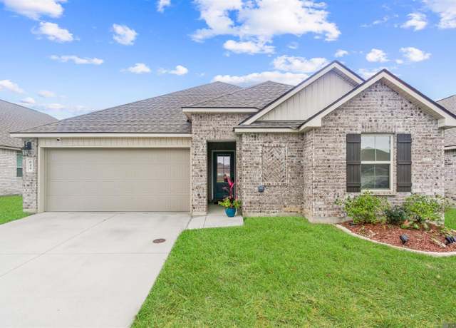 Property at 642 Correns Ln, Zachary, LA 70791, 3 beds, 2 baths