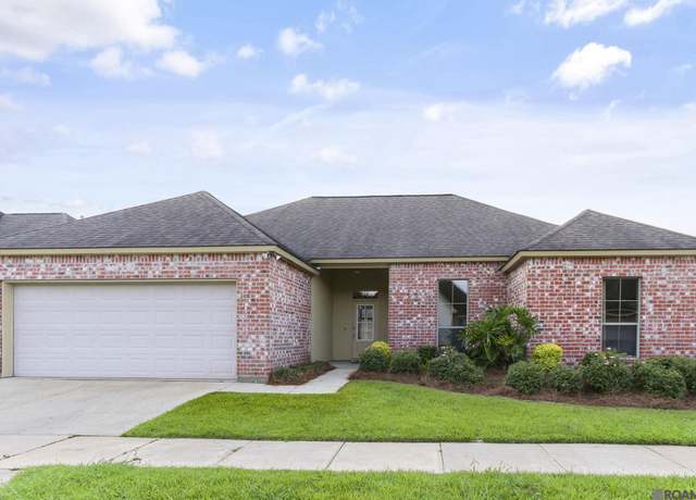 Property at 6526 Cameren Oaks Dr, Baton Rouge, LA 70817, 3 beds, 2 baths