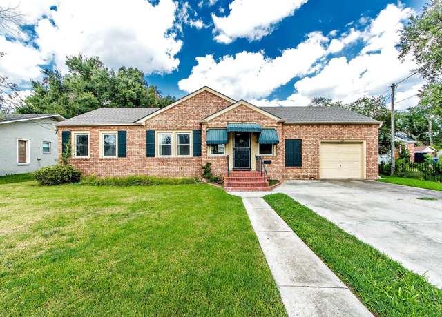 Property at 129 Pecan St, Thibodaux, LA 70301, 3 beds, 2 baths