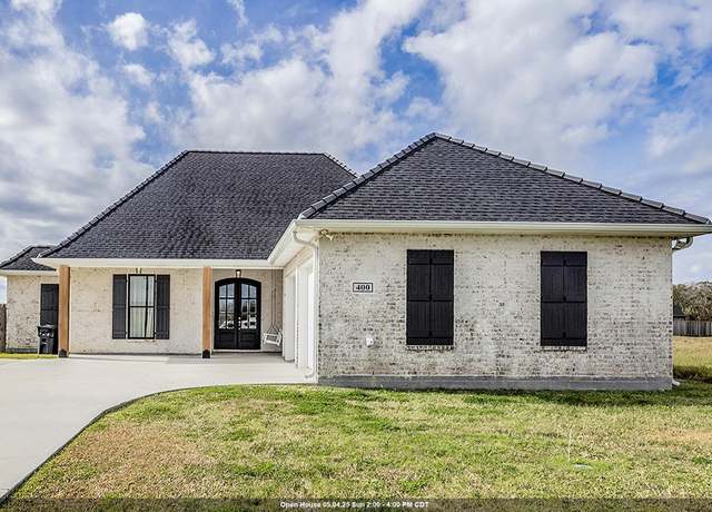Property at 400 Independence Dr, Houma, LA 70360, 4 beds, 3 baths
