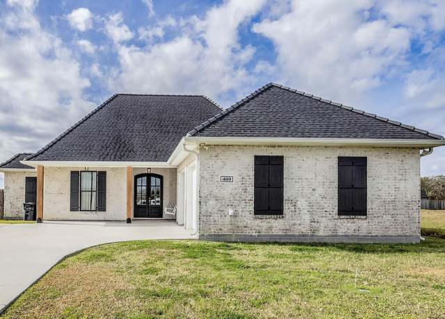 Property at 400 Independence Dr, Houma, LA 70360, 4 beds, 3 baths