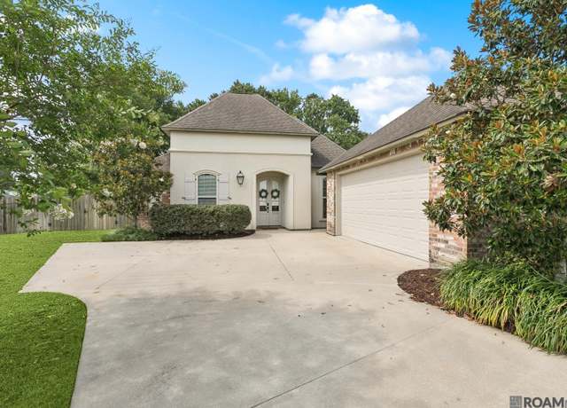 Property at 9636 Market West Dr, Baton Rouge, LA 70810, 3 beds, 2.5 baths
