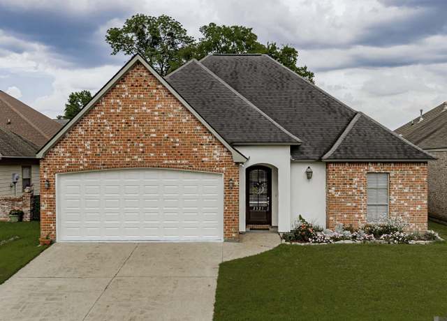 Property at 2321 Summerleaf Cir, Baton Rouge, LA 70816, 3 beds, 2 baths