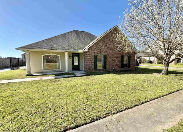 Property at 12472 Winter Ridge Dr, Walker, LA 70785, 3 beds, 2.5 baths