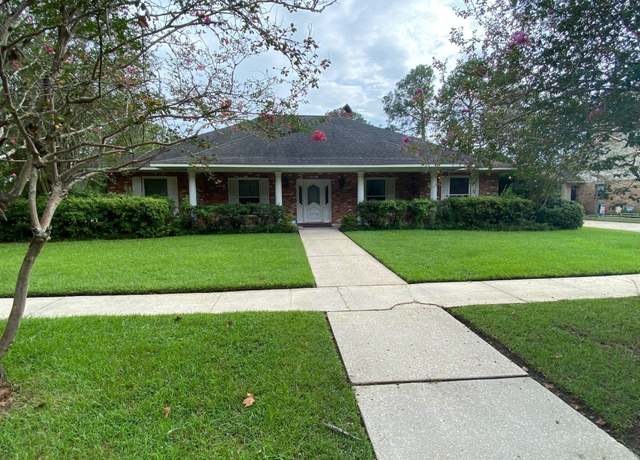 Property at 3715 Lake Laberge Ct, Baton Rouge, LA 70816, 4 beds, 3.5 baths