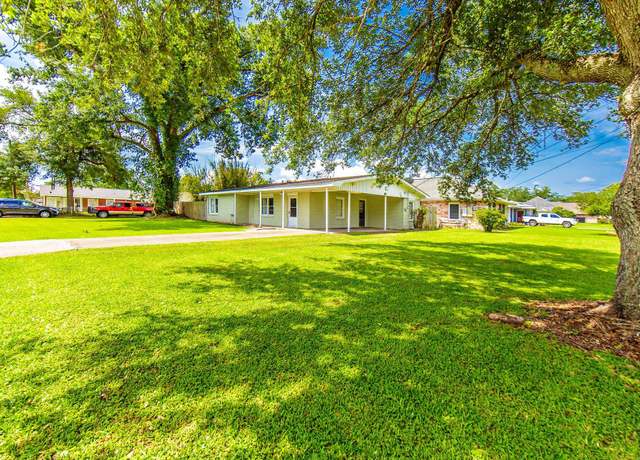 Property at 312 South St, Houma, LA 70360, 3 beds, 1 bath
