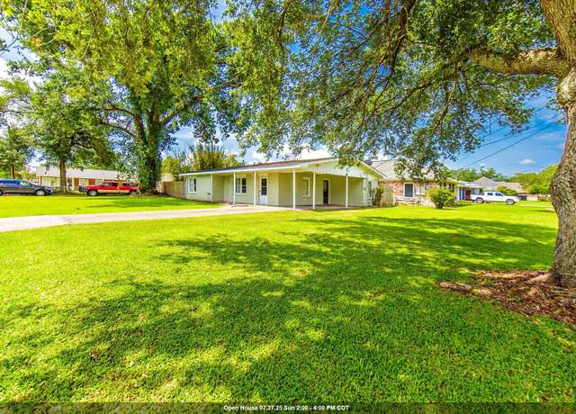 Property at 312 South St, Houma, LA 70360, 3 beds, 1 bath