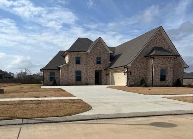 Property at 440 Independence Dr, Houma, LA 70360, 4 beds, 3 baths