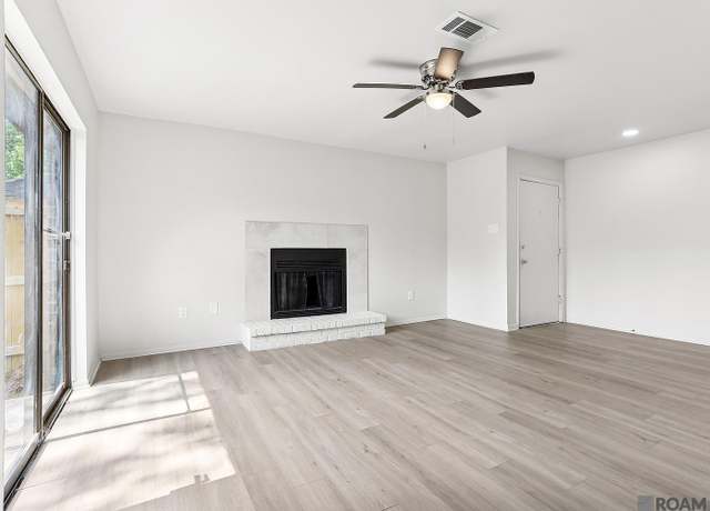 Property at 5122 Blair Ln Unit C, Baton Rouge, LA 70809, 2 beds, 1.5 baths