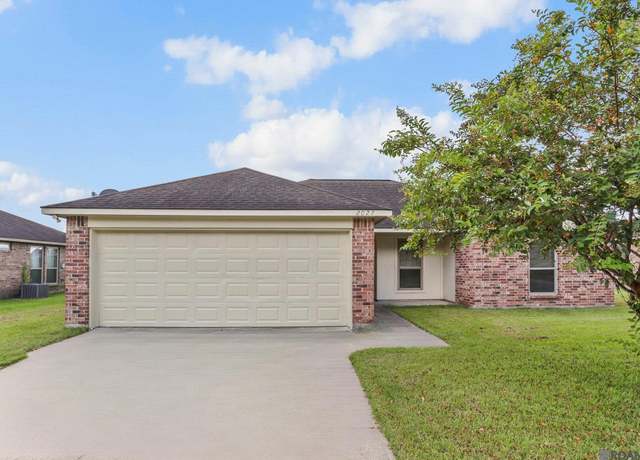 Property at 2027 S Helens Way Ave, Gonzales, LA 70737, 3 beds, 2 baths