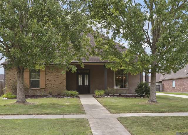 Property at 6137 Woodbend Dr, Baton Rouge, LA 70791, 3 beds, 2 baths