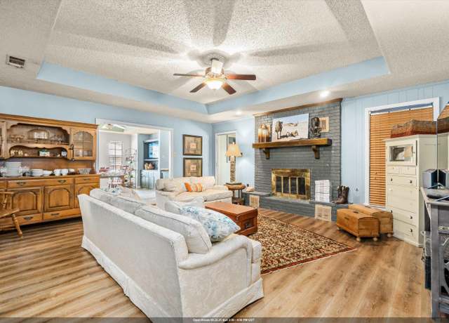 Property at 5853 Hickory Ridge Bl Blvd, Baton Rouge, LA 70817, 3 beds, 2.5 baths