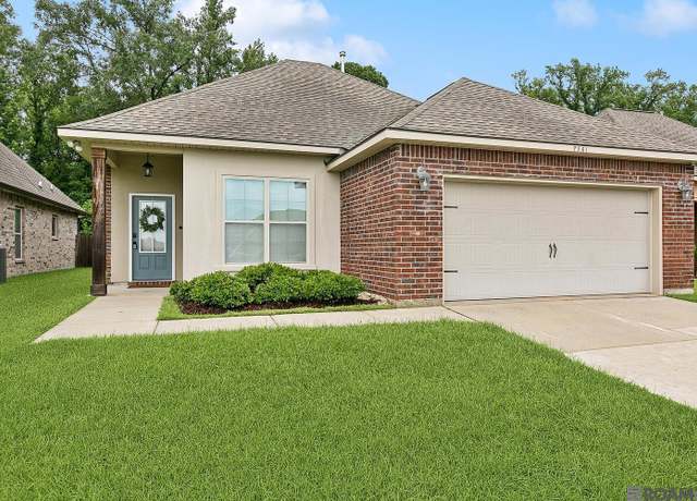 Property at 7961 Brown Hickory Ave, Baton Rouge, LA 70820, 3 beds, 2 baths