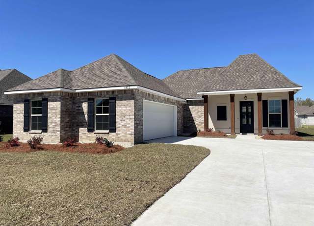Property at 6452 Oakley Dr, Addis, LA 70710, 3 beds, 2 baths