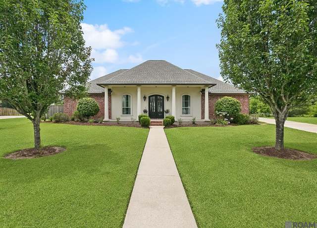 Property at 11177 Toria Ln, St Amant, LA 70774, 5 beds, 2.5 baths