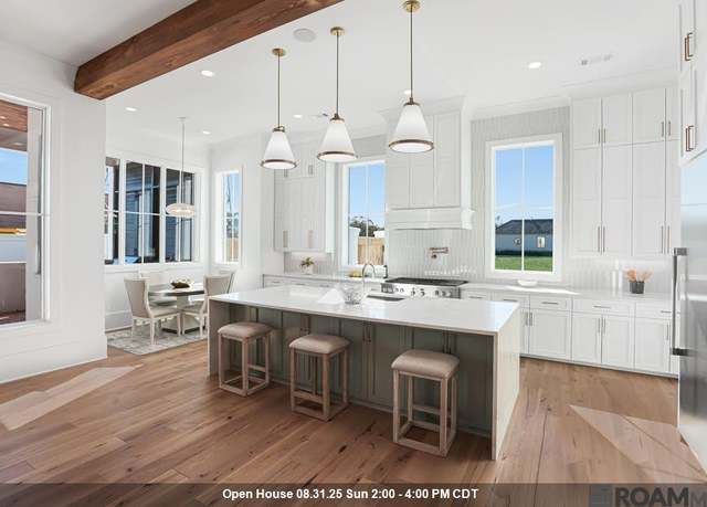 Property at 635 Adelia Ln, Baton Rouge, LA 70806, 5 beds, 4.5 baths