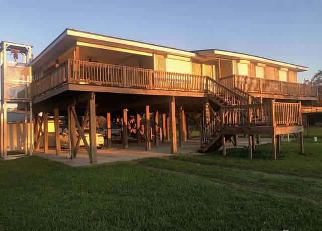 Property at 5758 and 5760 La Hwy 56, Chauvin, LA 70344, 3 beds, 2 baths