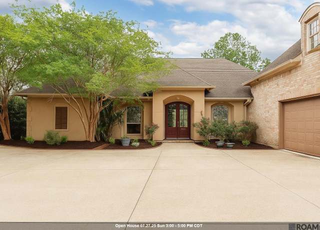 Property at 40360 Pelican Point Pkwy, Gonzales, LA 70737, 5 beds, 3 baths