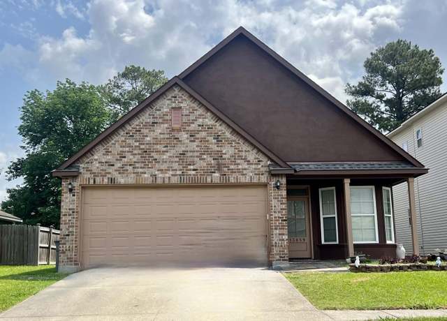 Property at 13859 Stone Gate Dr, Baton Rouge, LA 70816, 3 beds, 2 baths