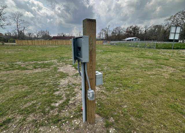 Property at 45135 Melancon Rd, St Amant, LA 70774