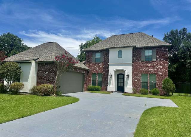 Property at 16574 Long Lake Dr, Prairieville, LA 70769, 4 beds, 4 baths