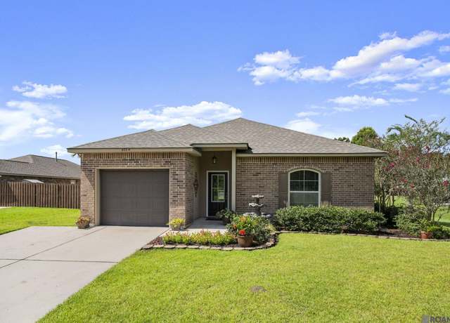 Property at 42214 N City Park Dr, Sorrento, LA 70778, 3 beds, 2 baths