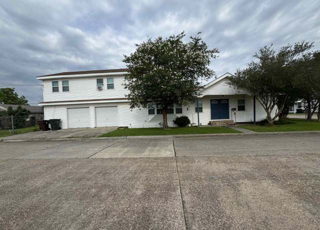 Property at 200 Plum St, Houma, LA 70363, 4 beds, 3 baths