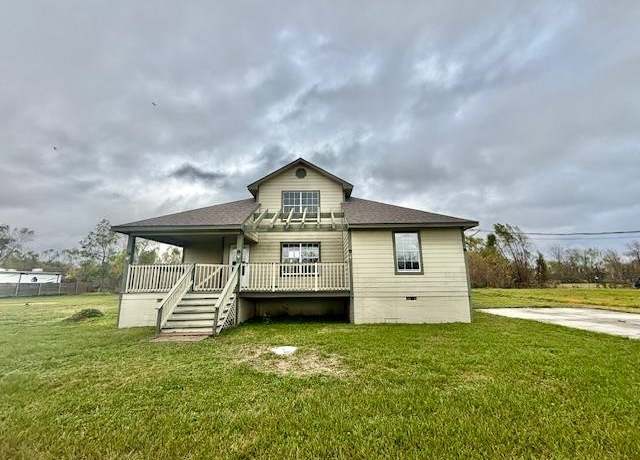 Property at 326 Country Village Dr, Raceland, LA 70394, 3 beds, 2 baths