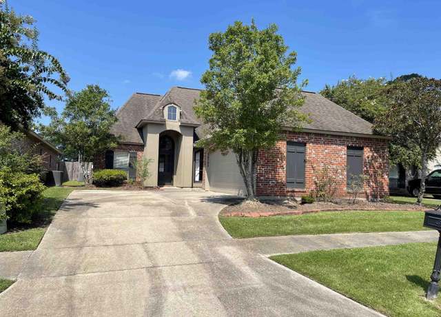 Property at 30791 La Madeline Ct, Denham Springs, LA 70726, 3 beds, 2 baths