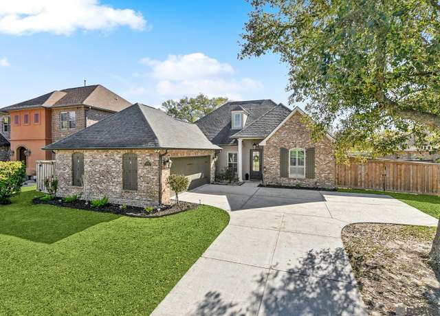 Property at 15254 Positano Ct, Prairieville, LA 70769, 4 beds, 4 baths