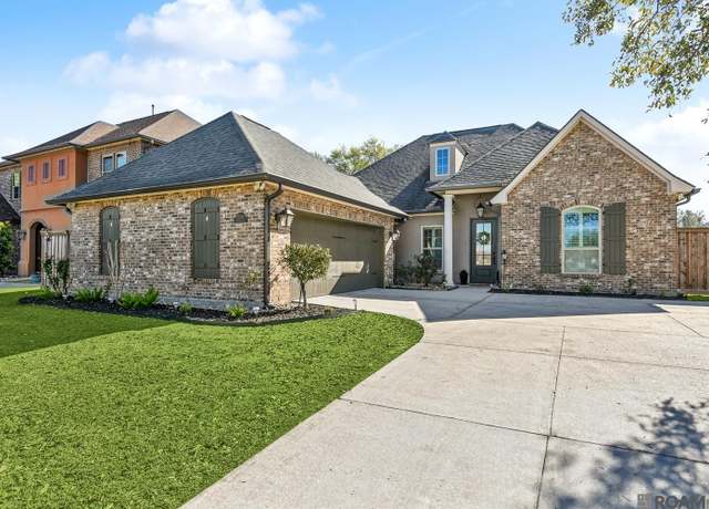 Property at 15254 Positano Ct, Prairieville, LA 70769, 4 beds, 4 baths