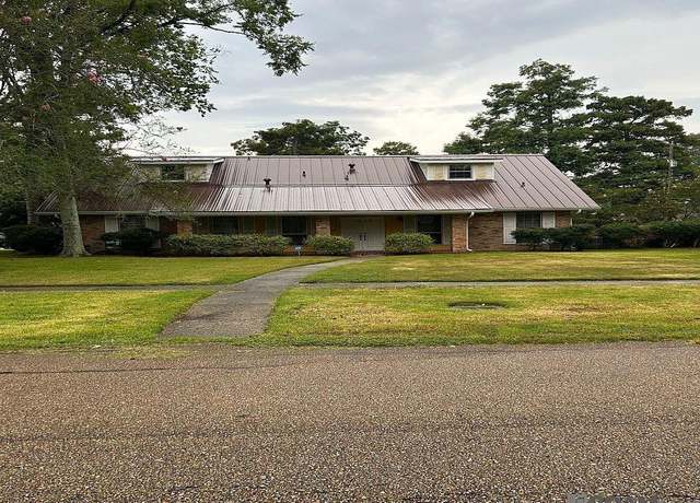 Property at 1829 Stafford Dr, Baton Rouge, LA 70810, 4 beds, 3.5 baths
