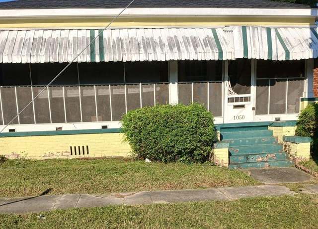 Property at 1050 S 16th St, Baton Rouge, LA 70802, 3 beds, 2 baths
