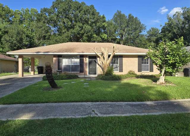 Property at 2128 Vickers Dr, Baton Rouge, LA 70815, 3 beds, 2 baths