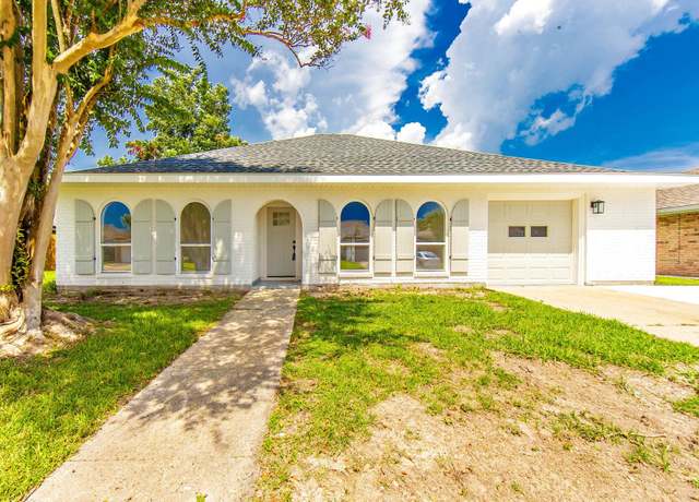 Property at 2902 Creole Dr, Houma, LA 70360, 4 beds, 2 baths
